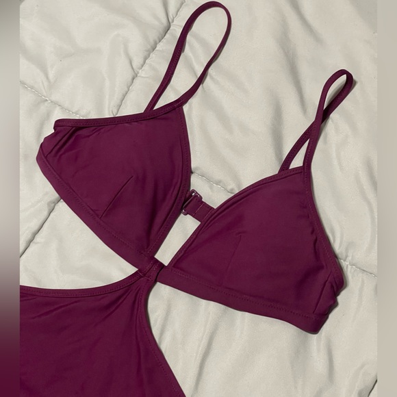 J. Crew Berry Plum Cutout Monokini One Piece Swimsuit. Size US 4 - Picture 2 of 9